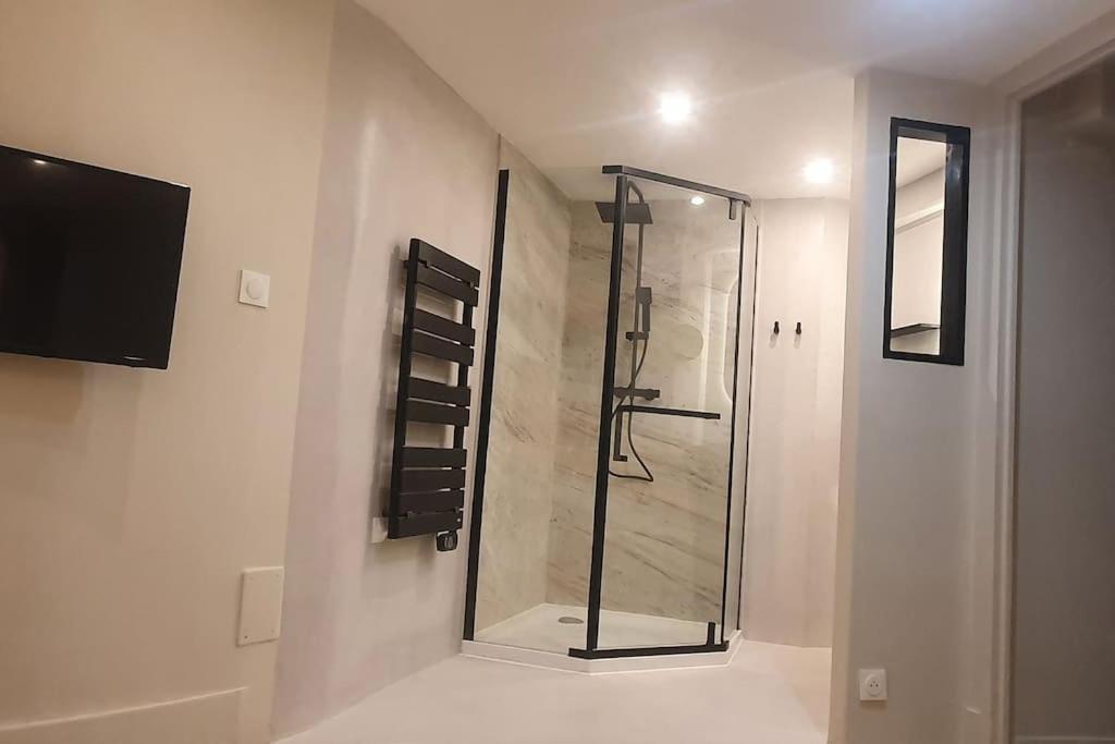 גרנובל Suite Vinicole Hypercentre, Bastille & Gare 9 Min A Pied מראה חיצוני תמונה